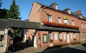 Hotel Restaurant La Paix La Robe Et Le Palais